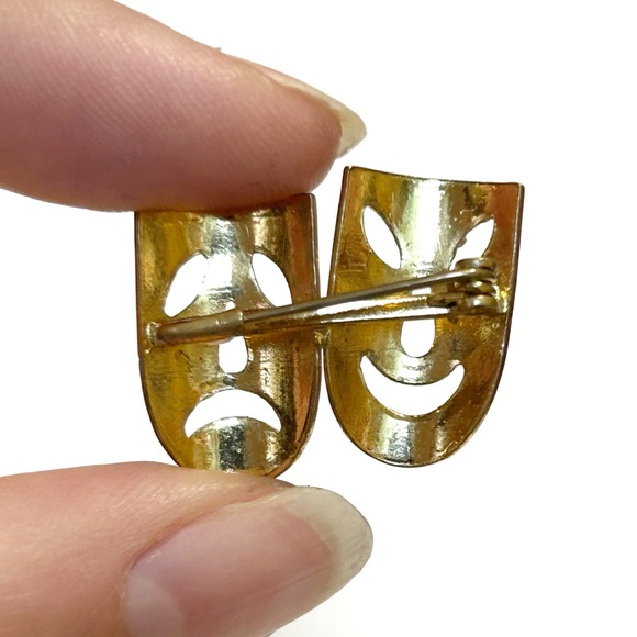 Vintage Drama Theatre Acting Masks Brooch Pin Gold Tone Comedy Tragedy Play Act - Picture 6 of 7